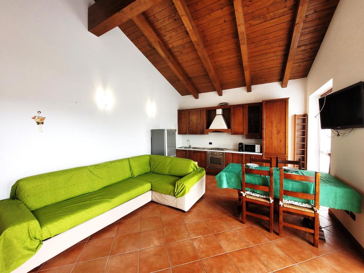 Appartement Casa Nicca à Oleggio Extérieur photo